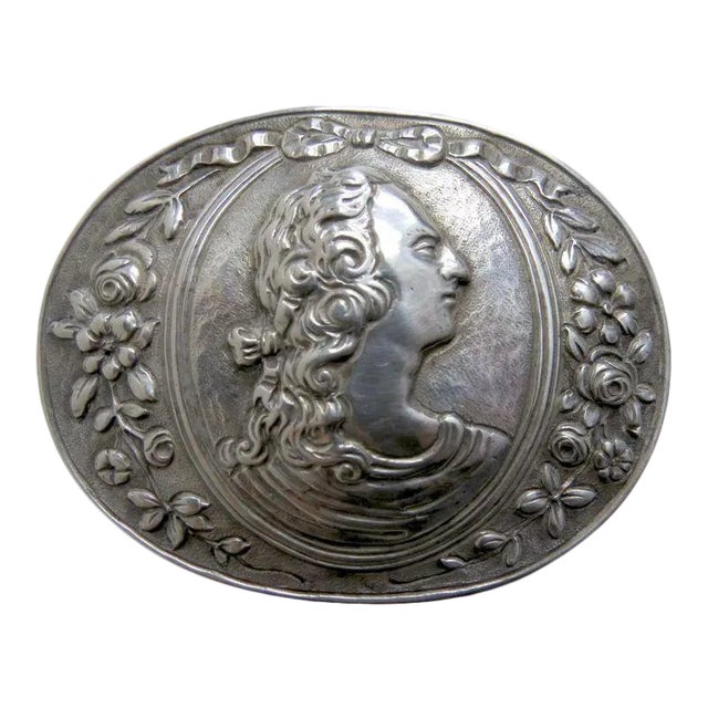 Silver Hanau Box with Man's Profile Hallmarked For Sale