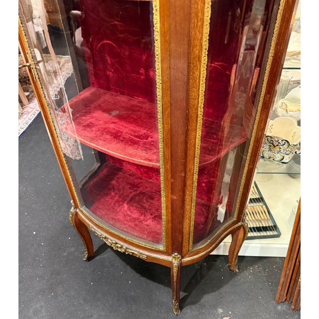 Louis XVI Display Case For Sale - Image 6 of 7