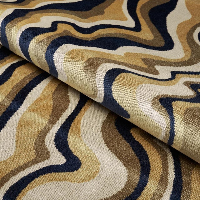 Schumacher Schumacher Swirl Velvet Fabric in Neutral For Sale - Image 4 of 4