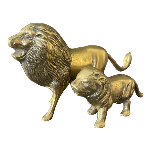 Pair of Vintage Brass Lions For Sale