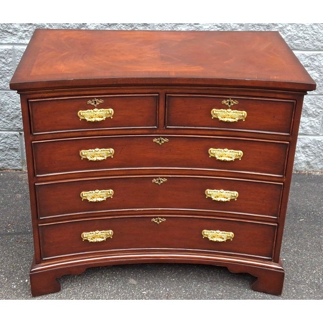 Mid 20th Century Mid 20th Century Federal Style Recessed Front Mahogany Five-Drawer Chest For Sale - Image 5 of 18