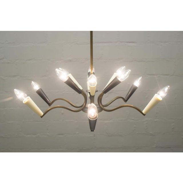 1950s Mid-Century Black and White Chandelier with Brass Frame For Sale - Image 5 of 7