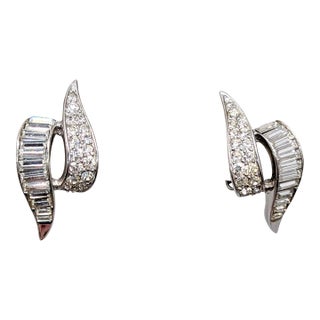 Vintage 1950s Signed Boucher Rhodium Plated Baguette & Round Clear Rhinestone Clip Earrings-2 Pieces For Sale