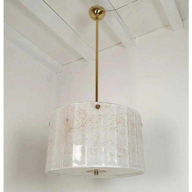 Large white Murano glass drum chandelier, attributed to Mazzega, Italy 1970s. The Mid-Century Modern chandelier is made of...