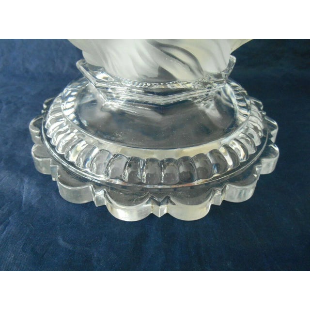 Baccarat 1940's French Hollywood Regency Frosted Crystal Sea Creature Table Lamp, Signed by Baccarat For Sale - Image 4 of 12