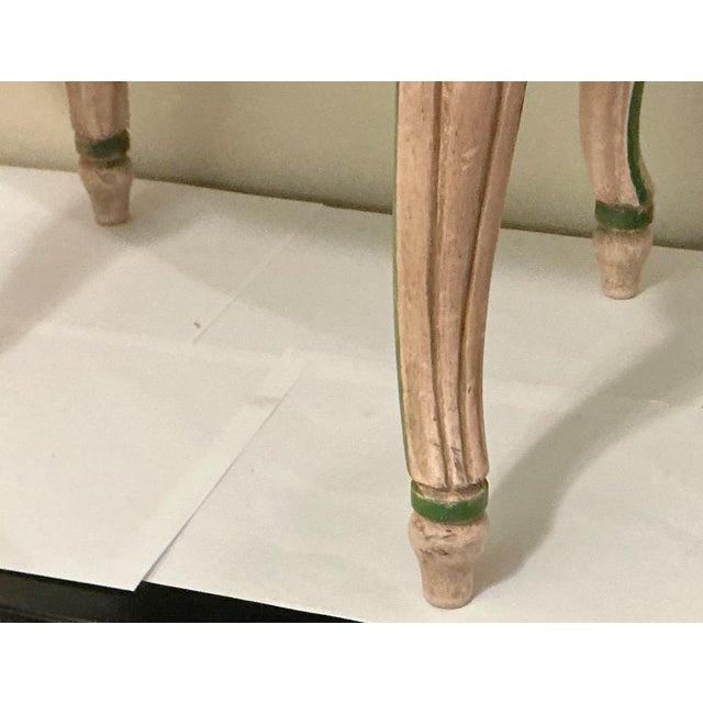 Mid-Century Italian Pink Painted Fruitwood French Louis XVI Style Ottoman Vanity Stool For Sale In Atlanta - Image 6 of 7