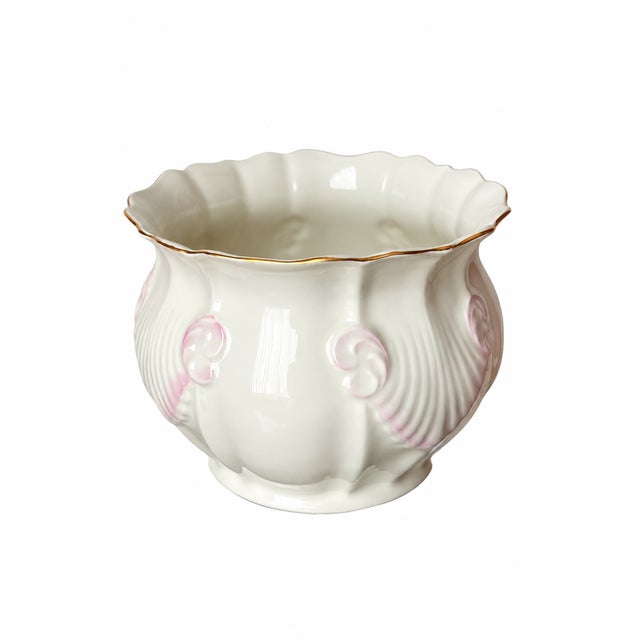 Belleek Pottery Ltd. Belleek Georgian Shell Ivory and Blush Pink Parian Porcelain Cachepot With Gold Rim For Sale - Image 4 of 10
