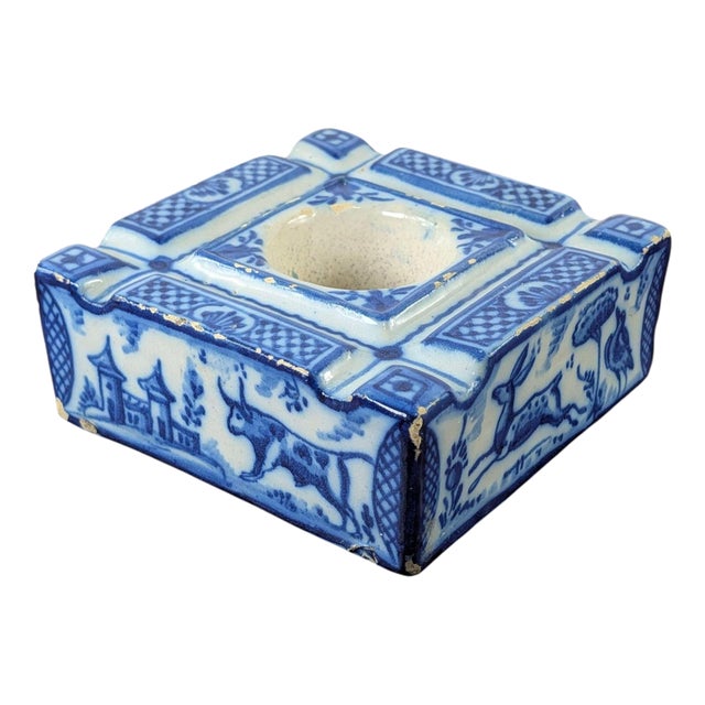 18th Century Spanish Tin-Glazed Talavera De La Reina Blue and White Inkwell For Sale