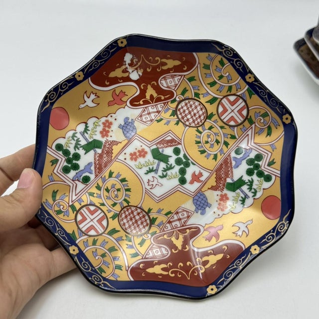 Japanese Japanese Hayashi Kuro Gold-Painted Imari-Style Dinner Plates – Set of 5 For Sale - Image 3 of 8