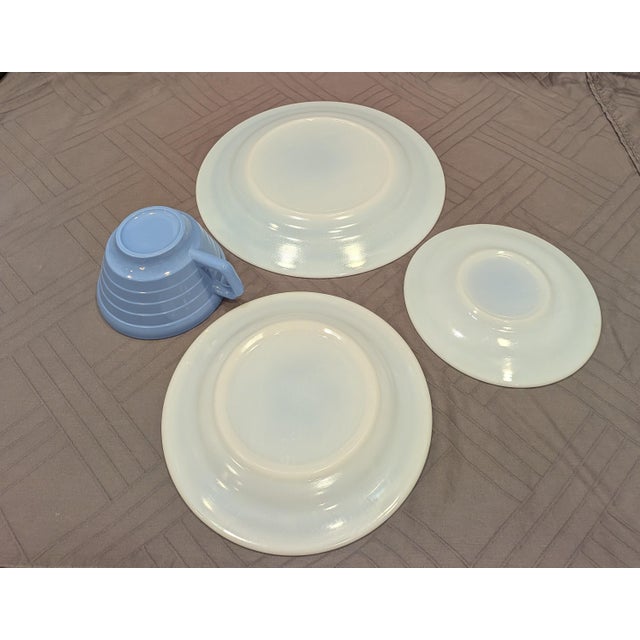 Glass Vintage Mid-Century Modern Hazel-Atlas "Moderntone" Platonite Pastel Dinnerware Set - 16 Pieces (Service for 4) For Sale - Image 7 of 13
