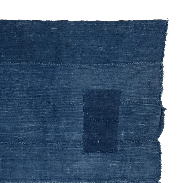 American Distressed Cotton Fort Moultrie Liberty Flag Made From Vintage Indigo For Sale - Image 3 of 4