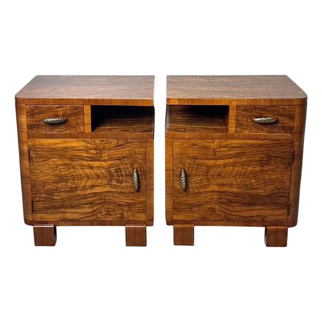 Art Deco Italian Pair of Walnut Nightstands For Sale