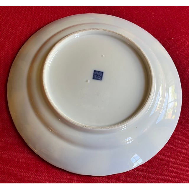 Antique 19th Century Samson Porcelain Exotic Bird Plate in the Worcester Taste Circa 1880 For Sale In New York - Image 6 of 11