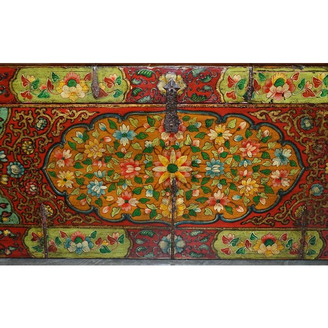 Chinese Hand Painted Linen Trunk For Sale - Image 11 of 18
