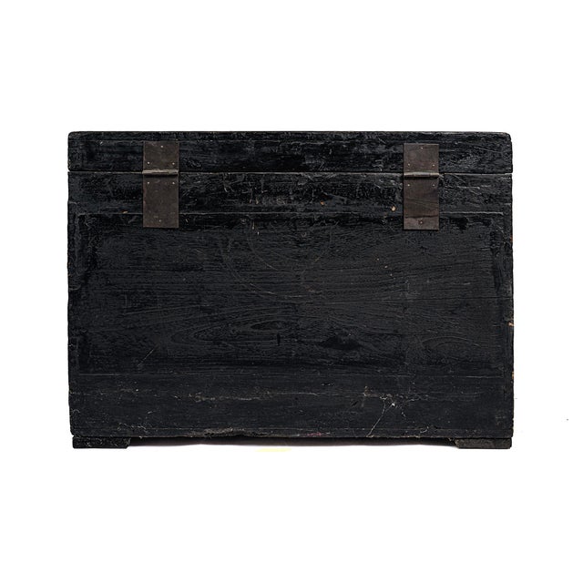 Antique Chinese Opera Trunk 1900 Late Qing Dynasty For Sale - Image 4 of 16