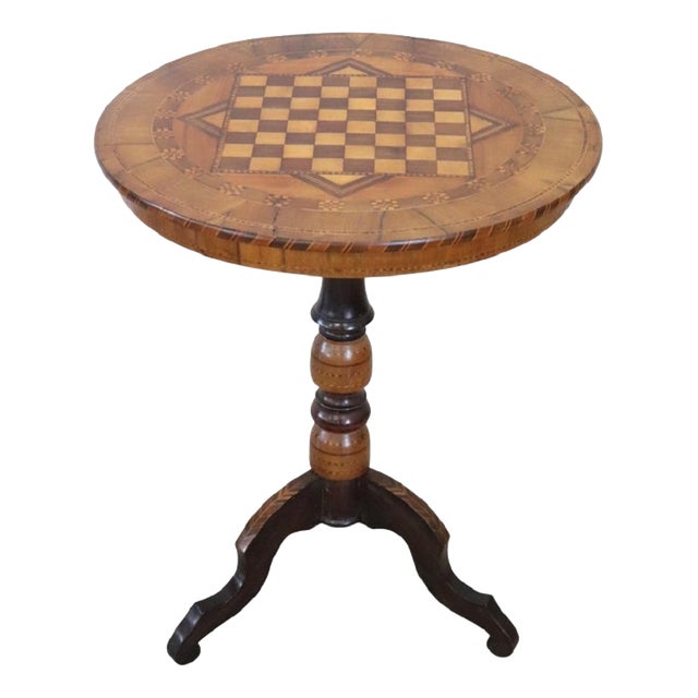 Antique Round Side Table in Walnut, 1800s For Sale