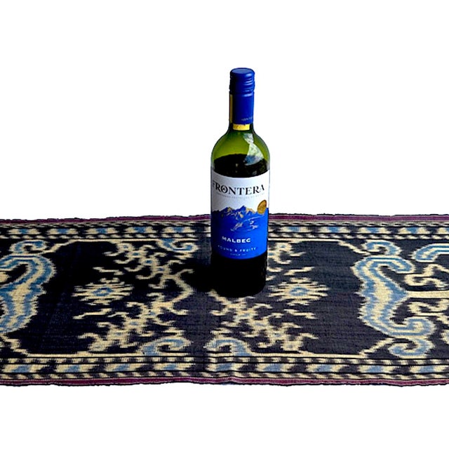 1960s Hand-Woven Indonesian Sumba Ikat Hinggi Textile For Sale - Image 13 of 15