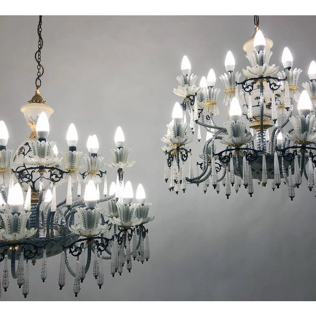 Large Venetian Belle Epoque Style Glass & Gilt 24-Bulb Chandeliers, 1970s, Set of 2 For Sale - Image 5 of 18