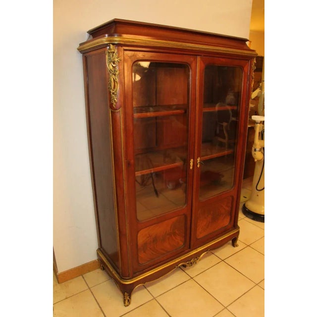 Antique Napoleon III Mahogany Display Cabinet from Krieger For Sale - Image 12 of 14