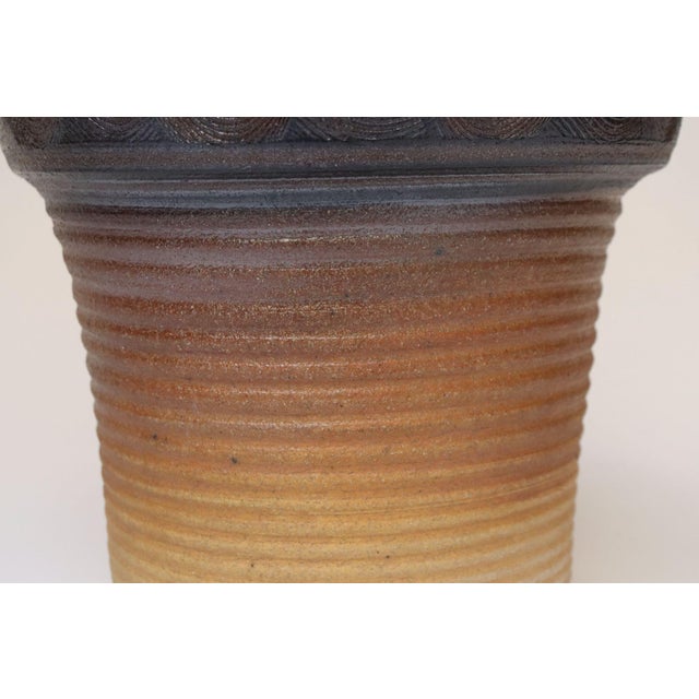 Mid-Century American Modern Ribbed Studio Pottery Planter Vase by Deanna Nichols For Sale - Image 11 of 17