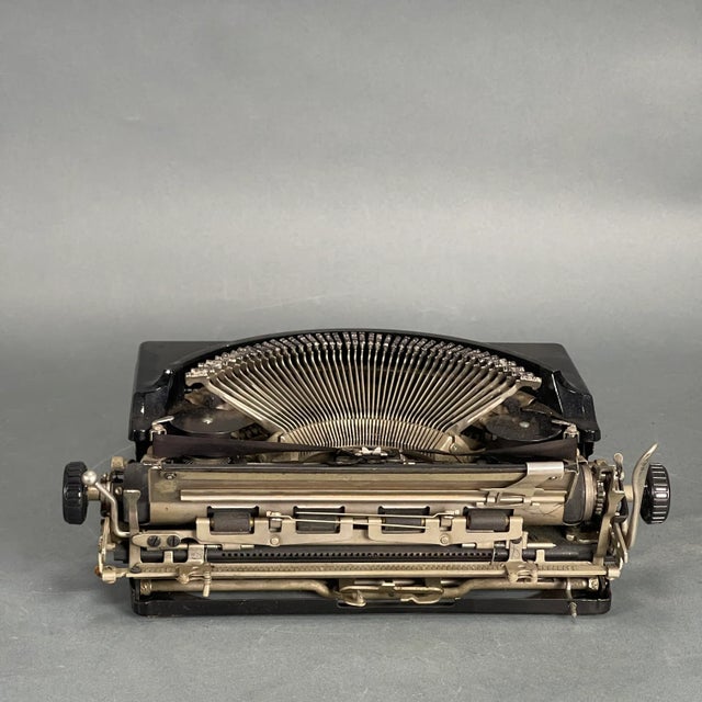 1930s Vintage 1931 Remington Portable Model 5 Noiseless Typewriter Antique Rare Model For Sale - Image 5 of 12