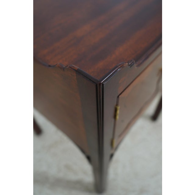 Stickley Colonial Williamsburg Chippendale Mahogany Bedside Nightstand For Sale - Image 12 of 17
