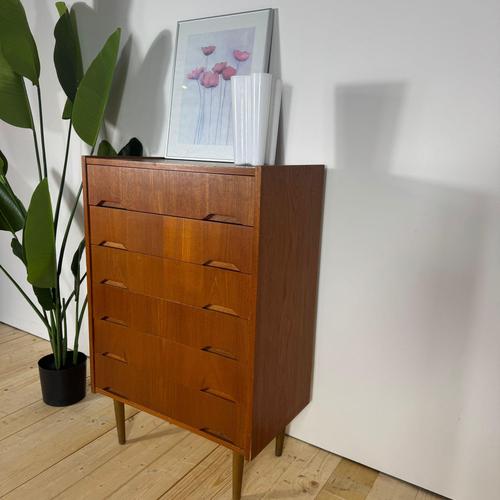 Mid-Century Scandinavian Danish Teak Chest of Drawers, 1960s For Sale - Image 4 of 10