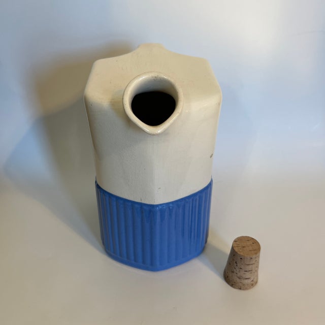 1940s Vintage Universal Cambridge Pottery Primitive Farmhouse Cork Lid Pitcher Jug For Sale - Image 5 of 8