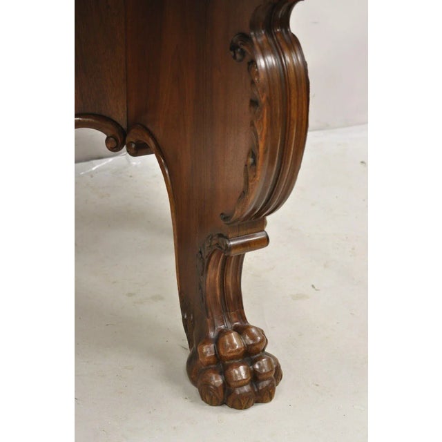 1900s Antique German Renaissance Revival Carved Walnut Paw Feet Round Center Table For Sale - Image 4 of 12