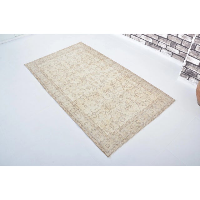 Art Deco 1960s Natural Tribal Boho Chic Decor Pale Carpet For Sale - Image 3 of 11