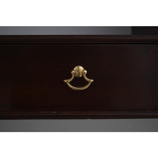 Stickley Colonial Williamsburg Mahogany Double What Not Shelf For Sale - Image 12 of 14