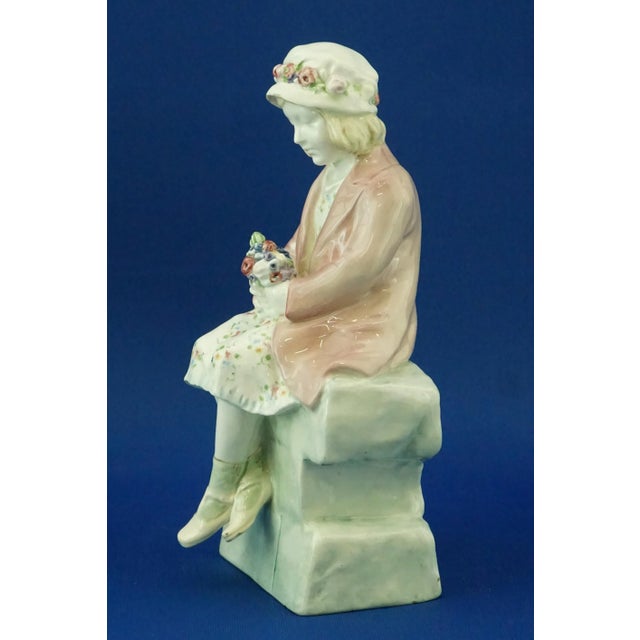 20th Century Art Nouveau Ceramic Seated Girl with a Bouquet of Flowers by Muller for Goldscheider, Austria, Early 1900s For Sale - Image 3 of 18