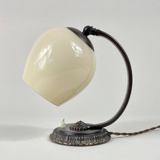 Vintage Art Deco German Table Lamp in Burnished Brass and Opaline Glass, 1930s For Sale - Image 3 of 17