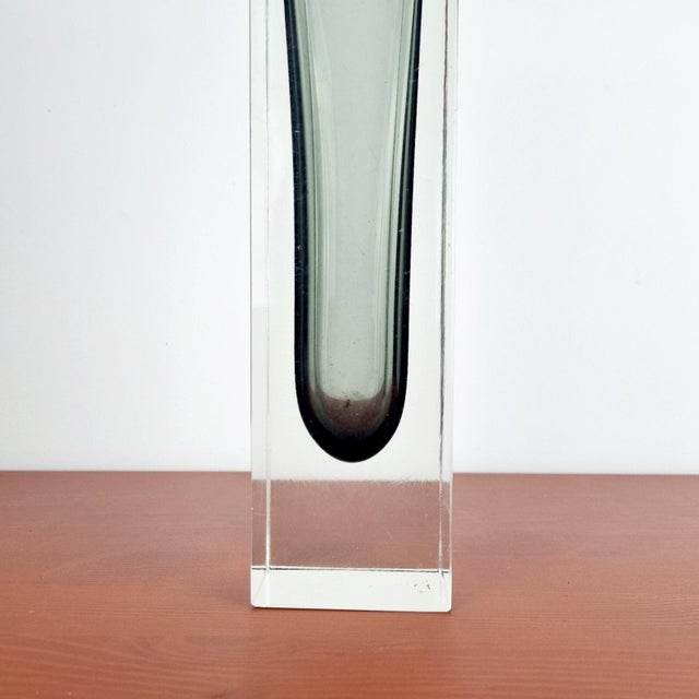 Gray Large Sommerso Murano Glass Vase by Flavio Poli for Alessandro Mandruzzato, 1960s For Sale - Image 8 of 13