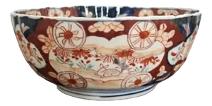 Antique Japanese Imari Bowl with Scallop Shaped Edge, 1900s