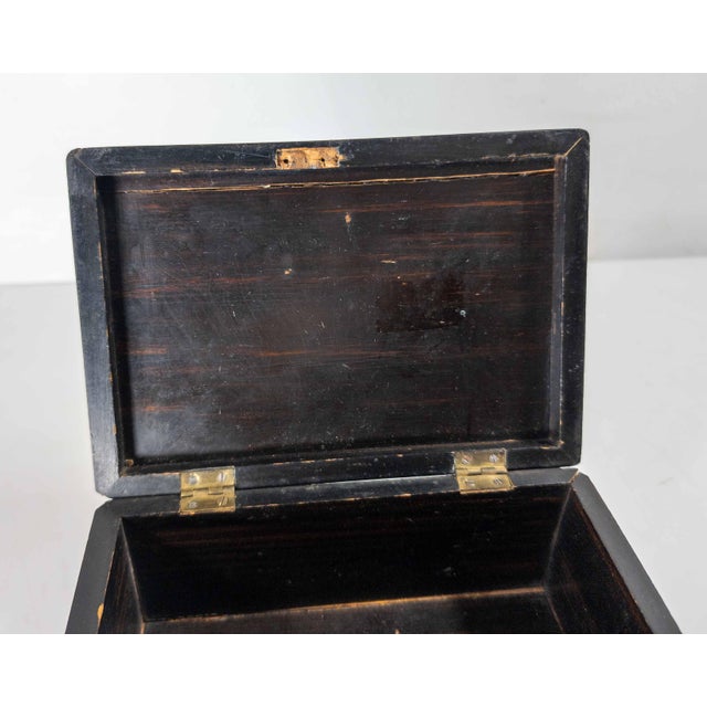 19th Century Continental European Rosewood Veneer Box With Needlepoint, French or German For Sale - Image 13 of 15