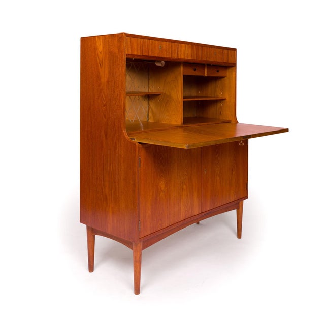 1960s Danish Mid-Century Modern Teak Bar Hutch | Vintage Scandinavian Cocktail Cabinet For Sale - Image 5 of 7