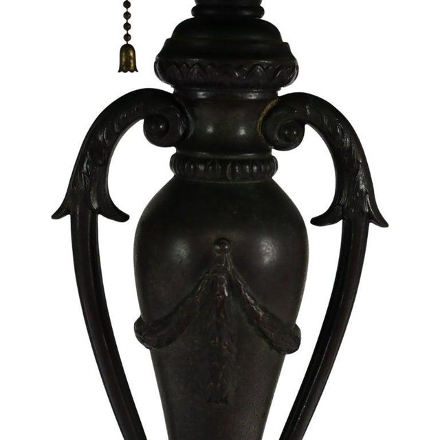 1920s Tiffany Style Classic Arts & Crafts Green Leaded Stained Glass Table Lamp For Sale - Image 11 of 13