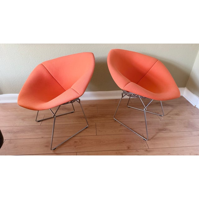 421 Diamond Chairs in Silver Chrome and Peachy Orange Upholstery by Harry Bertoia for Knoll, 1990s, Set of 2 For Sale - Image 14 of 15
