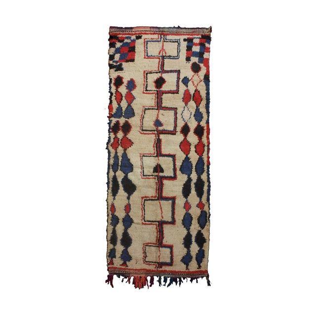 White Vintage Moroccan Azilal Berber Rug in Natural Multicolored Wool For Sale - Image 8 of 8