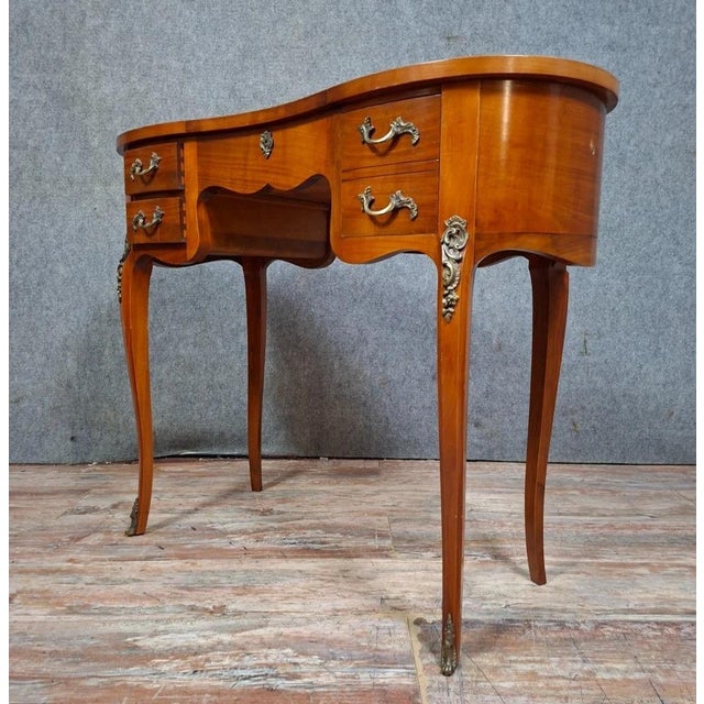 Wood 20th Century Louis XV Bean-Shaped Dressing Table For Sale - Image 7 of 9