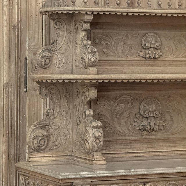 Wood 19th Century French Renaissance Hunt Buffet in Stripped Oak For Sale - Image 7 of 18