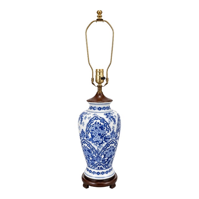 Mid 20th Century Blue & White Chinoiserie Porcelain Table Lamp For Sale