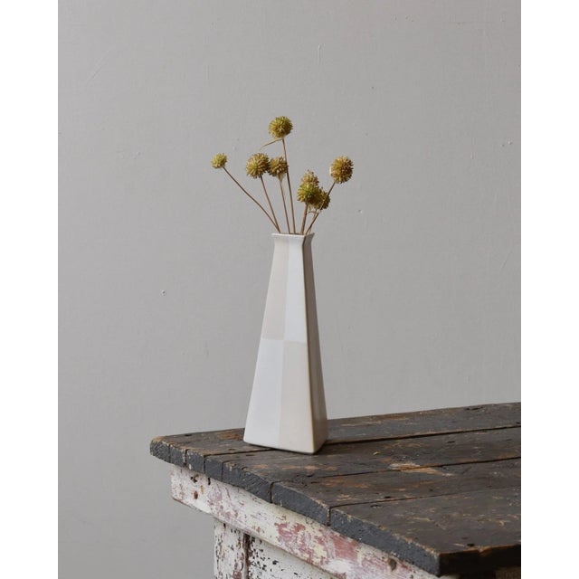 Postmodern Vintage White and Tan Color Blocked Porcelain Vase Designed by Gary Dipasquale, Circa Early 2000s For Sale - Image 3 of 12