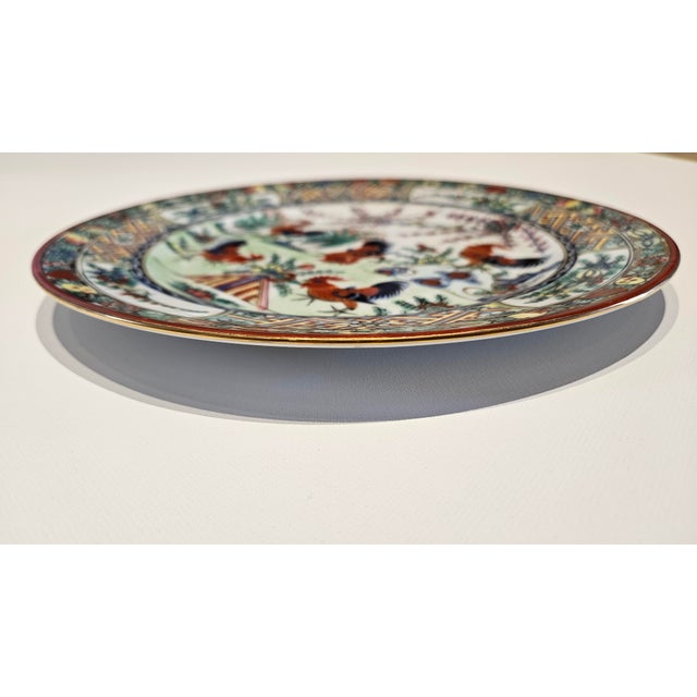 Ceramic Vintage Decorate Famille Plate Guangcai Cantonese Painting Roosters Porcelain Plate For Sale - Image 7 of 10