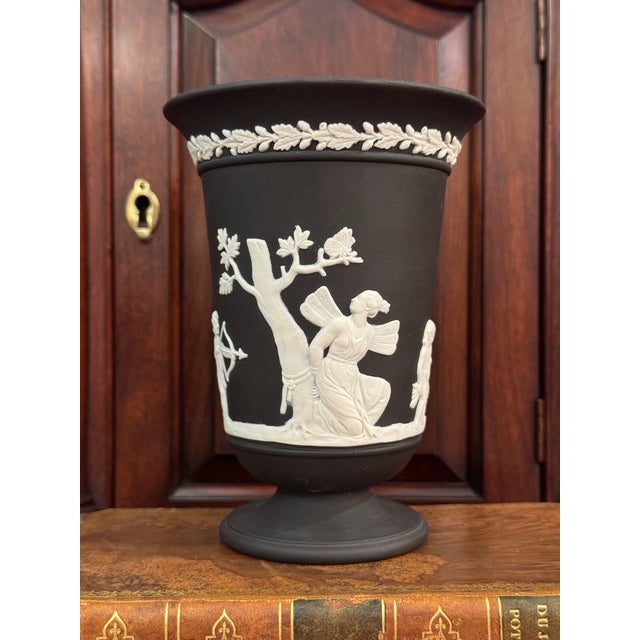 Wedgwood 1970s Wedgwood Jasperware Black Footed Pedestal Vase With Classical Scene With Cherubs For Sale - Image 4 of 9