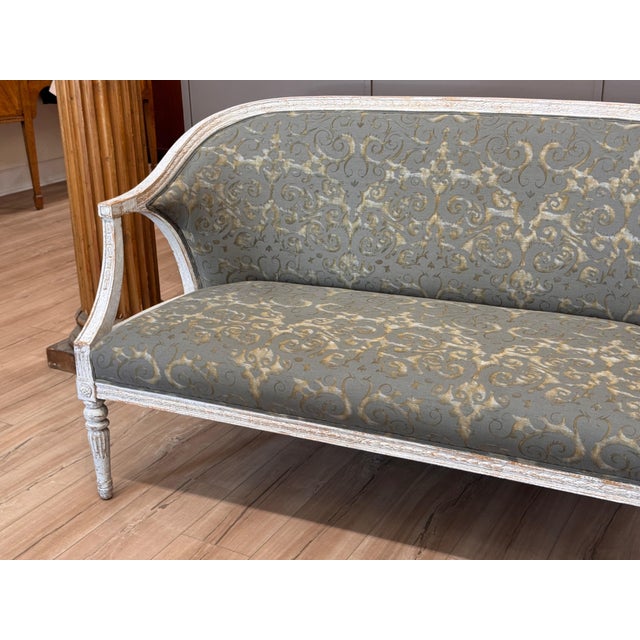 Gustavian (Swedish) 19th Century Swedish Gustavian Painted Settee With Fortuny Upholstery For Sale - Image 3 of 9