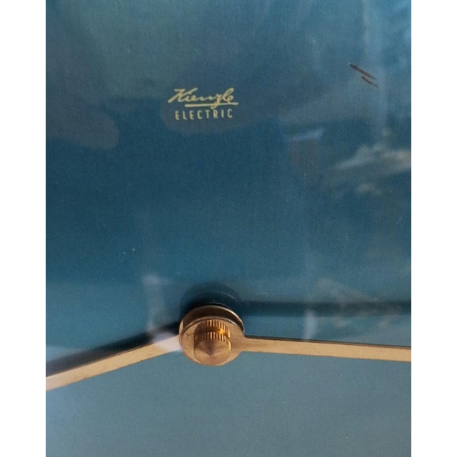 Mid-Century Minimalist Table Clock by Heinrich Möller for Kienzle, 1950s For Sale - Image 4 of 7