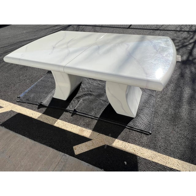 Contemporary 1980 Karl Springer White Faux Marble Lacquer Dining Table For Sale - Image 3 of 11