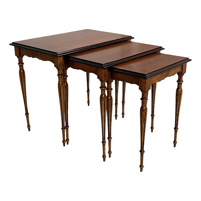 Mid-Century Modern Italian Wooden Nesting Coffee Tables, 1940s, Set of 3 For Sale